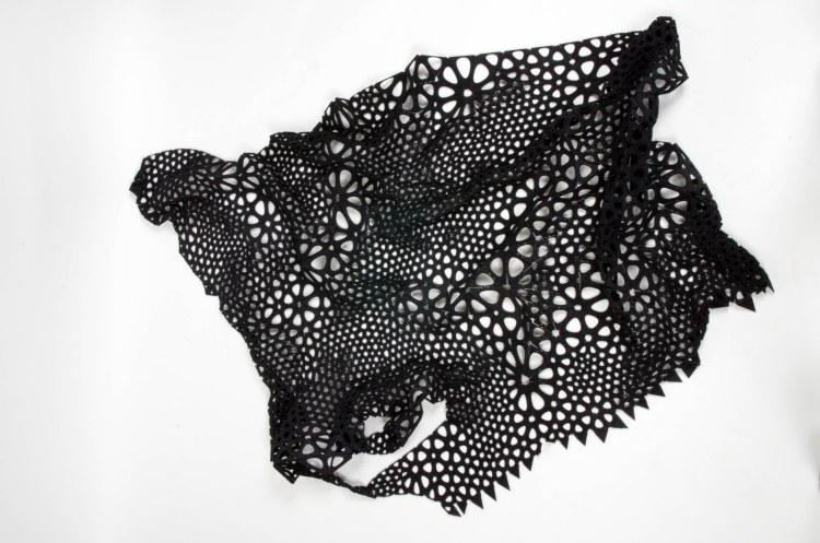 je vyrobený v jednom kuse 3D tlačou 3d-tlačená-šaty-kinematika-a-kus-vytlačený