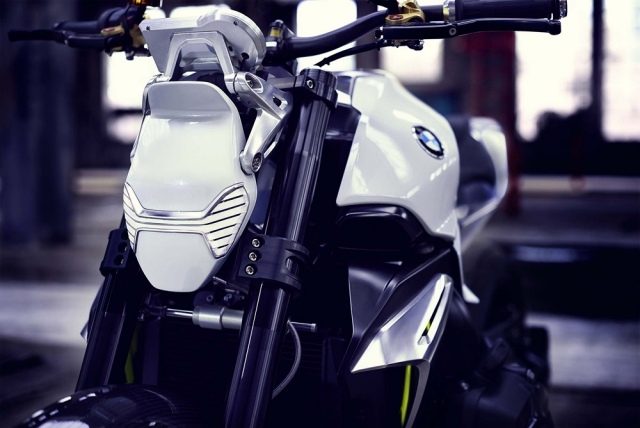 Komponenty motocykla sú harmonicky usporiadané bmw-roadster-obraz-z-predného-bieleho