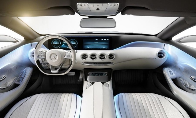 kupé2-trieda-biela-mercedes-benz