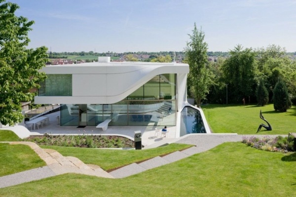 Haus am Weinberg stuttgartský sklenený biely minimalizmus Haus-am-Weinberg-stuttgart-glas-white-minimalizmus