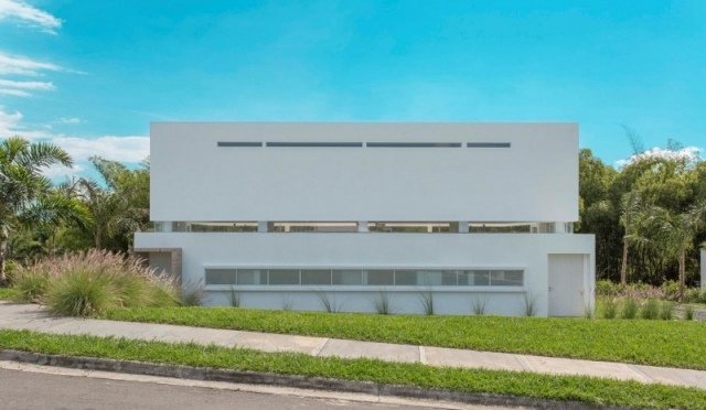 dom s galériou vysnívané zelené prostredie návrhár dom s galériou snov zelená budova krajiny