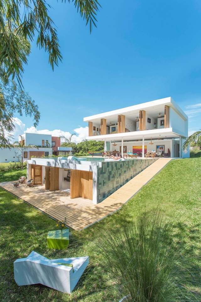 fotka zvonku bambusu všade mierne počasie Analyzovaná fotka vonkajšieho bambusu priaznivého terénu