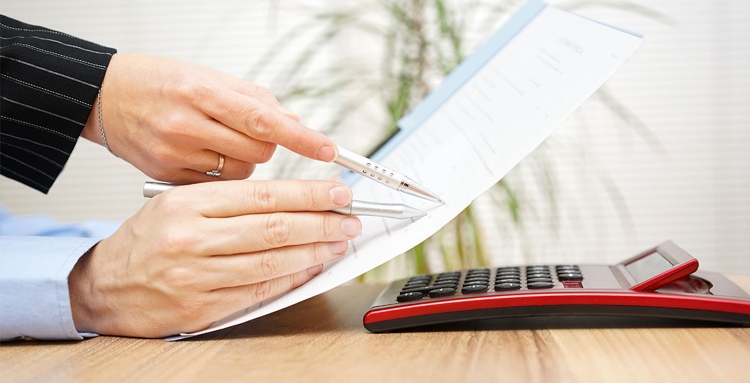 Hypotekárny úver na prerábku nehnuteľnosti rekonštrukcia domu budova financie-úver-zmluva-zavrieť