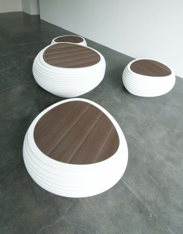 moduly stoličky-stôl-organické-z-bieleho povrchu-tmavé