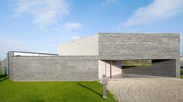 Moderne Hausgesltatlung - minimalistický dizajn