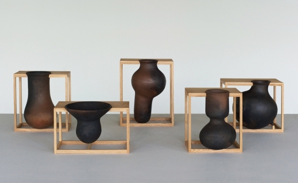 Výstava Clay Oak Sinkhole Grandmateria Exhibition-Liliana Ovalle-Mexico Plavidlá Clay Oak Sinkhole Grandmateria Liliana Ovalle Mexico Design Fair
