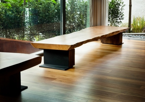 moderný architekt dom od Mikuláša horí drevenú lavičku