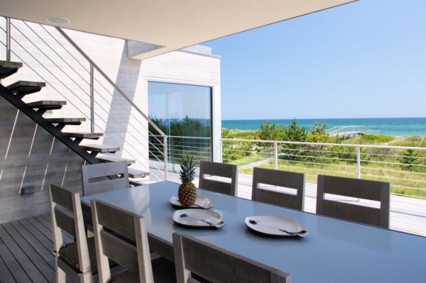 Vonkajšia jedálenská časť Flying Point