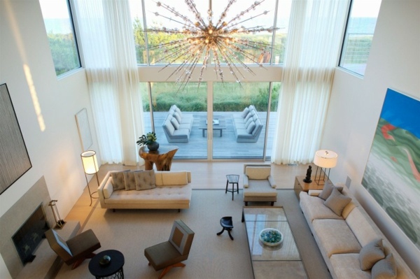 nábytok-usporiadanie-moderný-pobrežný-dom