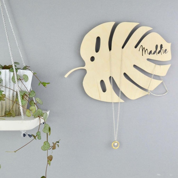monstera-list-drevo-dekoracia-stena-design-šperk-gravírovanie