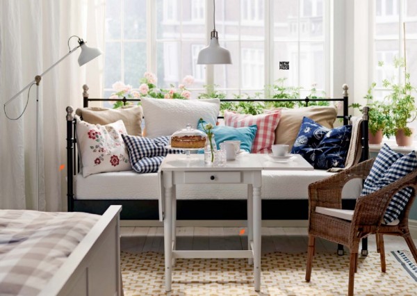 ikea-obývacia izba-2015-návrhy-jasné-svetlo