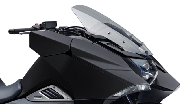 Honda vultus - 745 kubických centimetrov - dvojvalcový motor - 55 koní Dvojvalcový motor Honda nm4 vultus 745 kubických centimetrov s výkonom 55 k