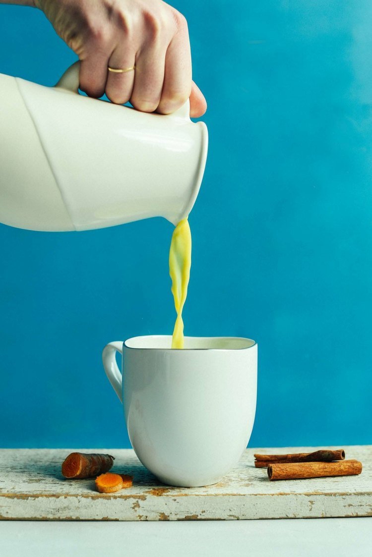 zlaté mesačné mliečne receptúry prísady škorica kurkuma muškátový oriešok ašvaganda