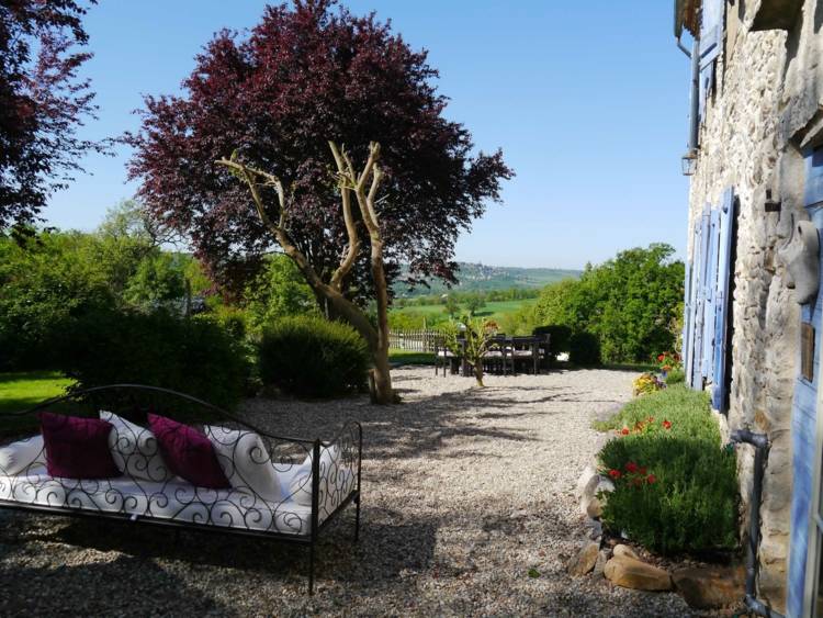 dom stredomorská posteľ kovová vonkajšia kanapa záhradný dizajn