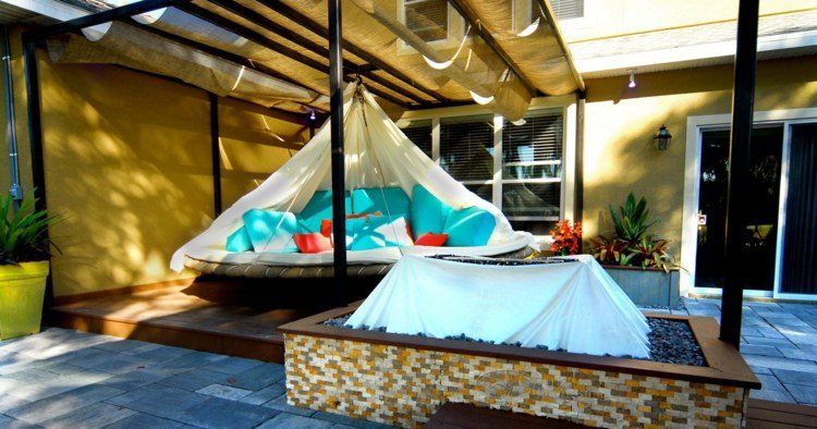 krb terasa dizajn nápad okrúhla hojdačka žltá modrá skladaný