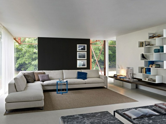 zaujímavý nápad na výzdobu obývačky Nápad na zariaďovanie obývačky rohové pohovky na stenu