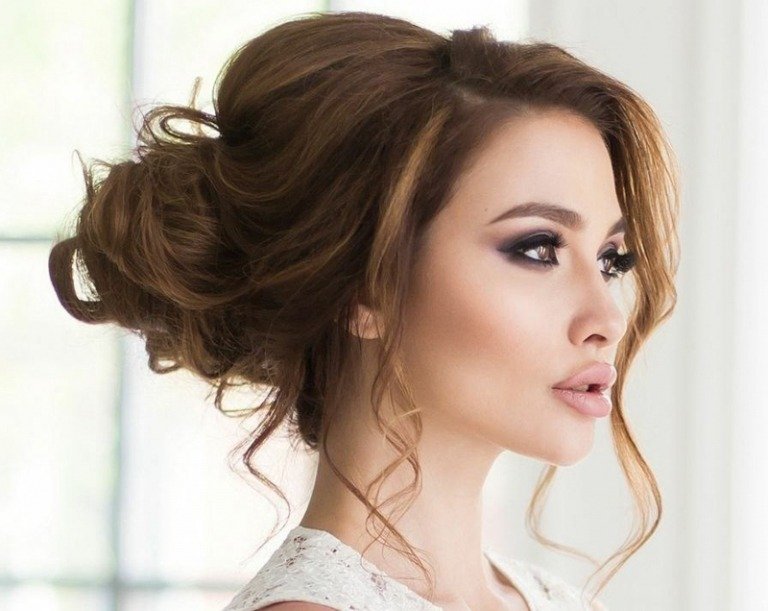 nevesta make-up smokey eye updo dutt loessig straehen