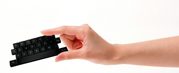 qwerty-klávesnica-sedačka-projekt-obývačka-dizajn-hosťovské izby