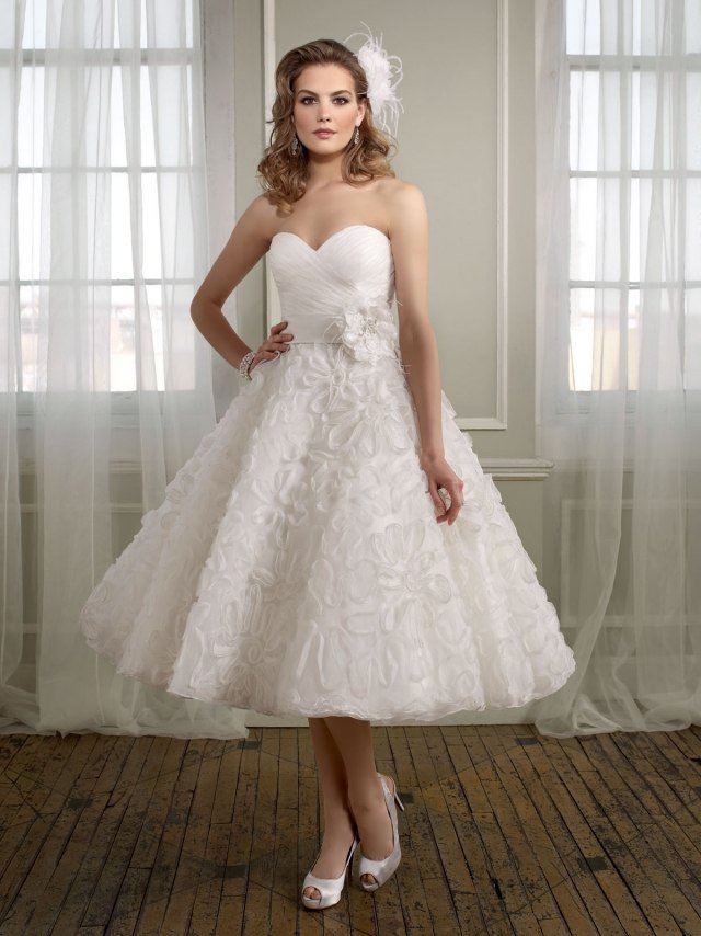 nevesta-móda-leto-stredne dlhá-myšlienka