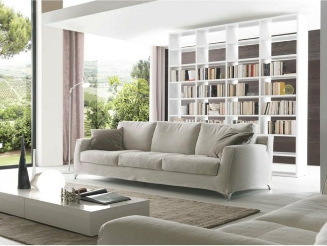 konferenčný stolík svetlých neutrálnych farieb