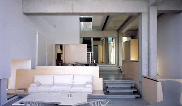 Jednoduché prostredie má upokojujúci účinok 8-Shaw-House-Swimming-Bath-Interior-Design