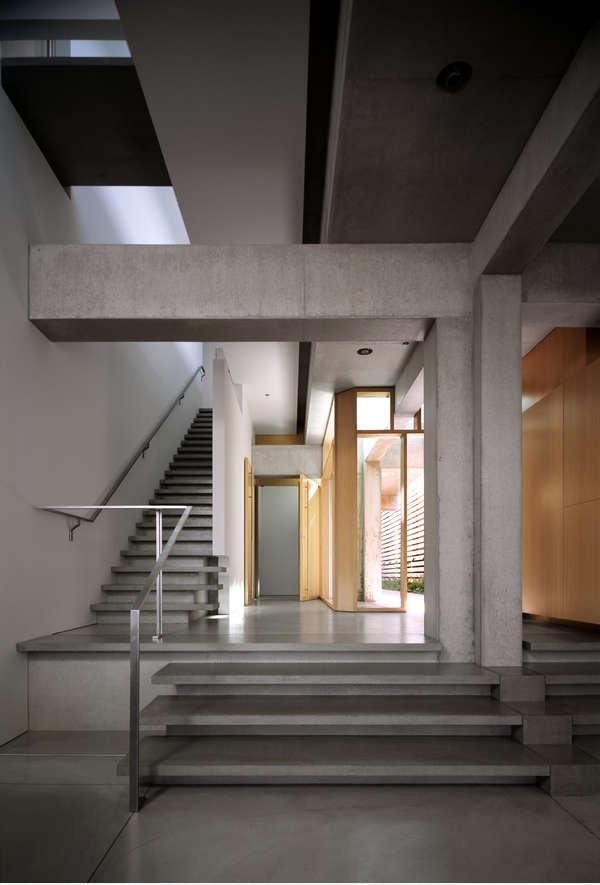 Izby domu sú geometricky prepojené 10-shaw-house-plávanie-vaňa-chodba-návrhár-nápady