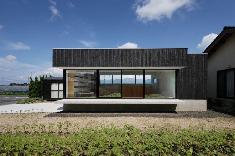 Hodvábne drevo Japonská technika pálenia Ochrana dreva Yakisugi