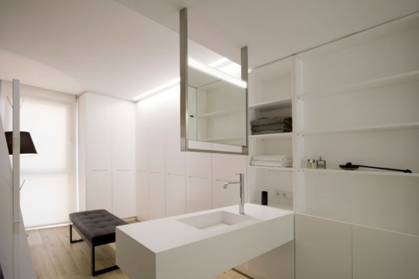 Doble-Dueto-biela-kúpeľňa-HI-MACS