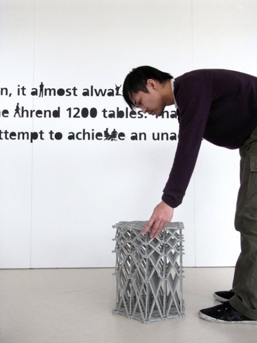 dizajn pohovky xxxx obdĺžnikového tvaru od yuya ushida