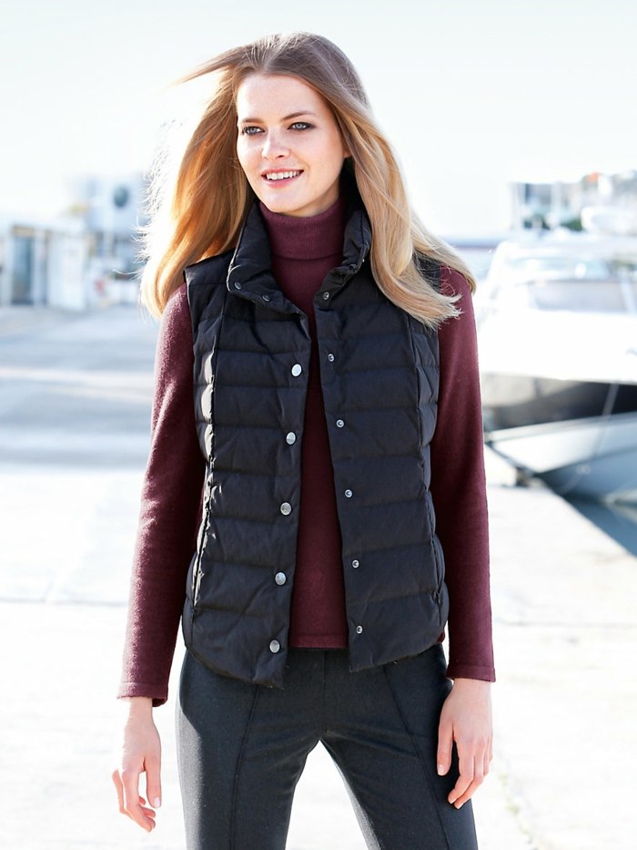 Prešívaná vesta, čierna farba, lichotivá postave čiernofarebná postava lichotivá peter hahn