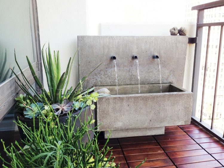 balkónová dekorácia zariadenie fontána betónové sukulenty črepníkové rastliny