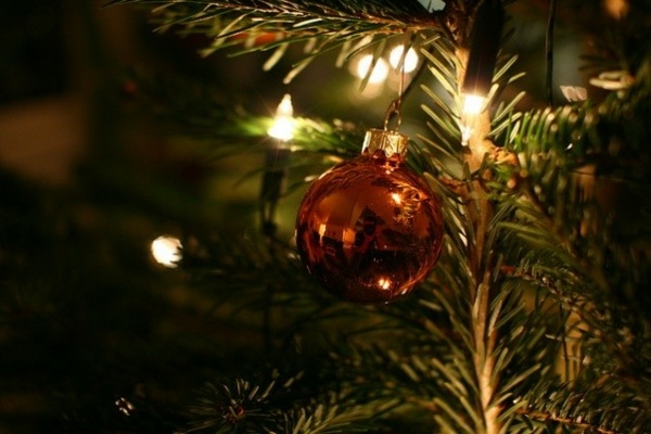 trblietavé ozdoby guľa červených svetiel šišky Guľa červené svetlá borovicová šiška veniec