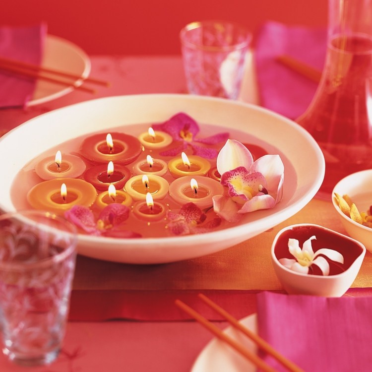 dekoračné sviečky romantické kvety orchidea plávajúce sviečky dekorácia stolu
