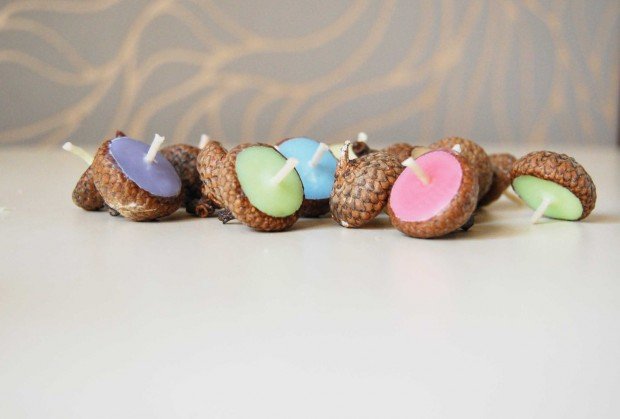 Skvelé domáce dizajnérske sviečky achorn-viečka-sviečka-mini-diy-nápad