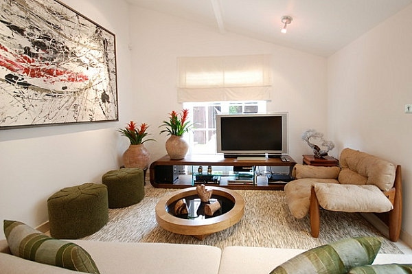 béžový dizajn šikmého stropu obývačky