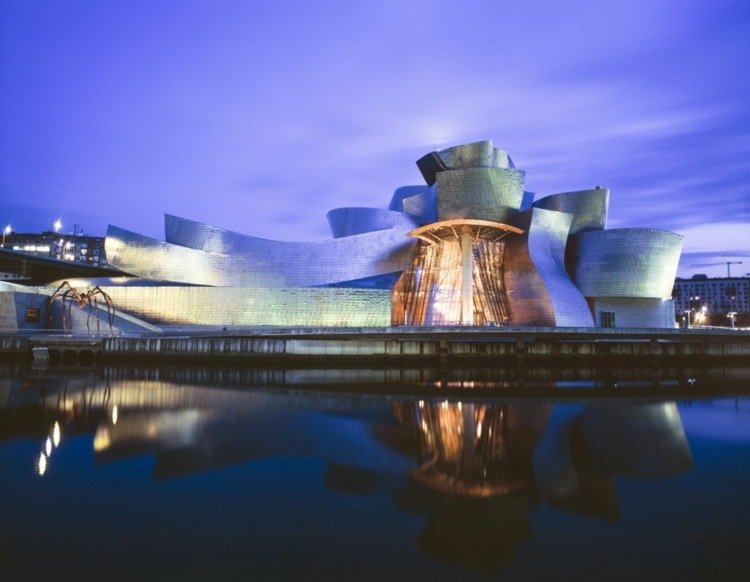 Dekonštruktivizmus v architektúre frank-gehry-guggenheim-museum-bilbao