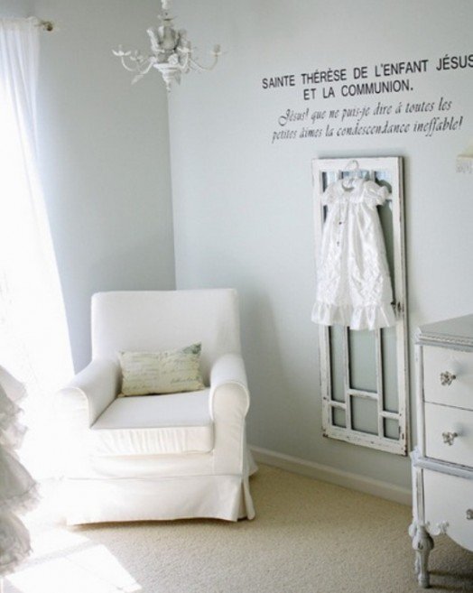 dekorácia detskej izby v kresle vo vintage štýle