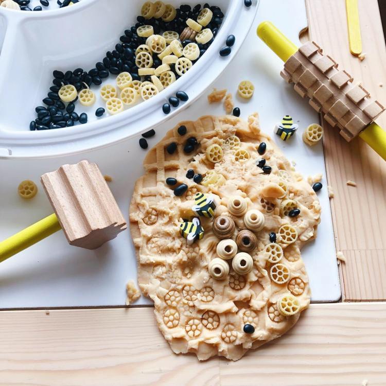 Ručné práce so slaným cestom - vyvaľkajte a navrhujte vzory z prírodných materiálov