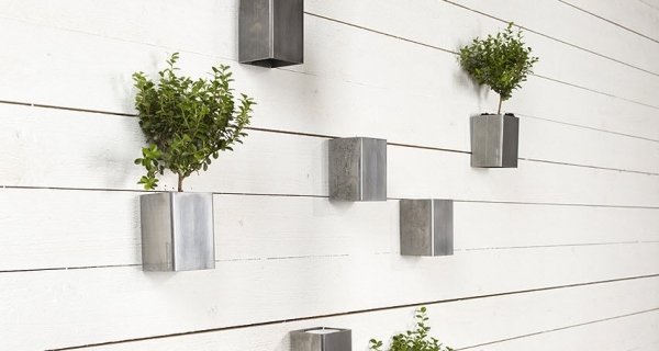 Pripevnite metalický vzhľad kvetináča na stenu röshults-KLOSS