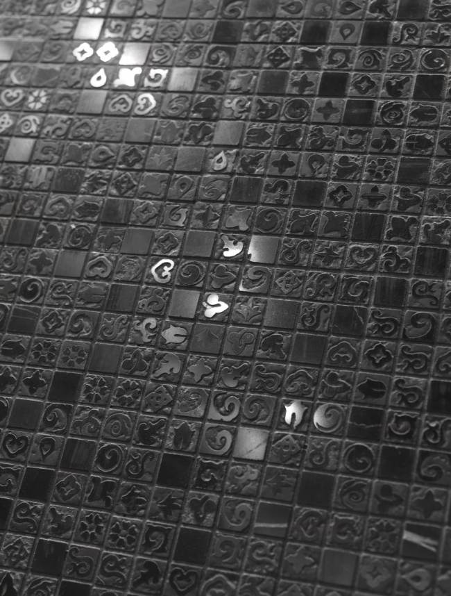 čierne obklady starožitné motívy HAMMAM