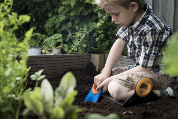 Oboznámte deti so záhradníctvom Predstavujeme deti záhradným poradcom