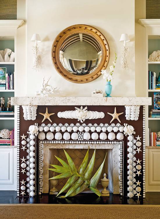 krb v obývacej izbe morské dekorácie rastliny kontrastné okrúhle zrkadlo