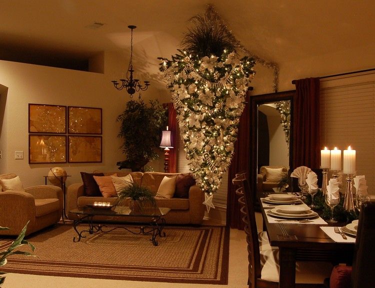 visiaci vianočný stromček nápady na vianočné dekorácie