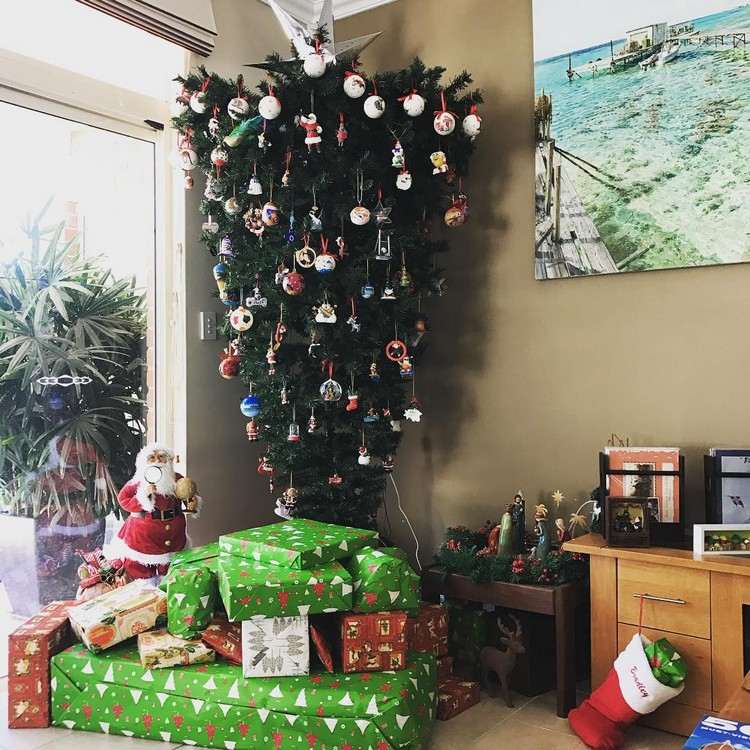 Vianočný stromček postavený hore nohami nápady na ozdobu