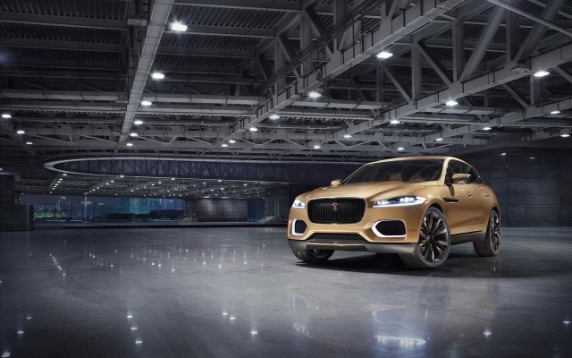 2013 jaguar C-X17 pohľad spredu na pokročilé technológie 2013 pokročilé technológie jaguaru C-X17 vpredu