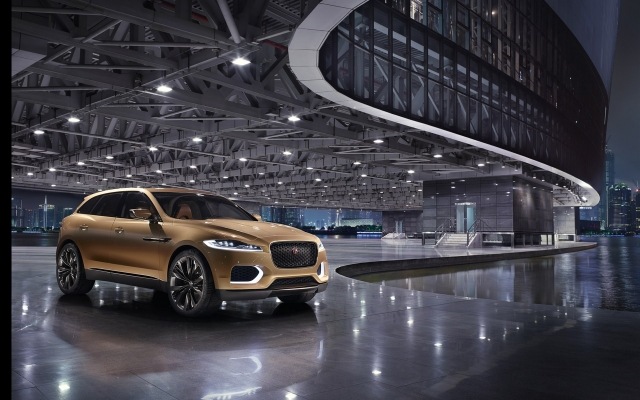 2013 Jaguar C-X17 koncept luxusná 5-miestna verzia 2013 Jaguar C-X17 koncept luxusný 5-miestny