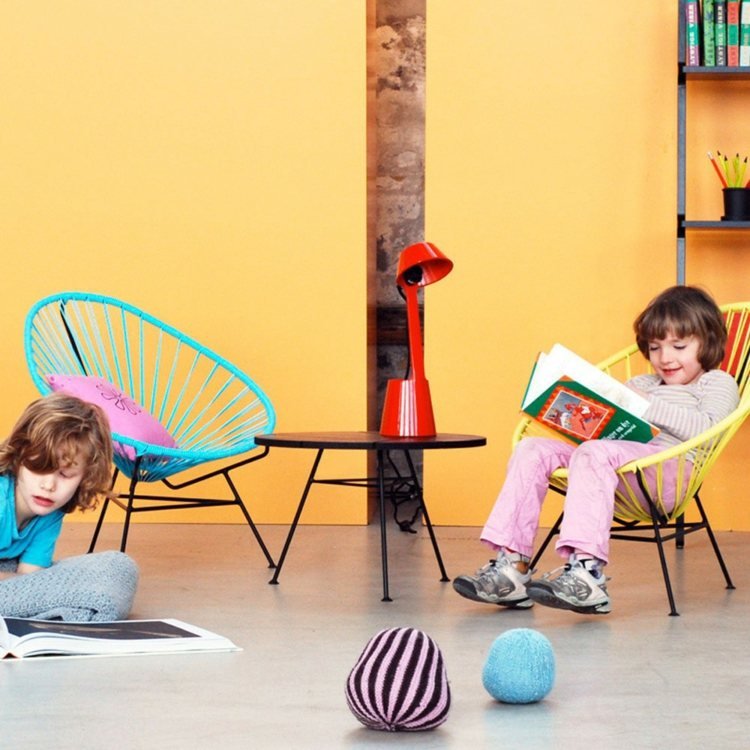 Dizajnová stolička v jasných farbách pre atraktívne farebné akcenty dizajnérska stolička-mini-deti-nápad-detská izba-dizajn