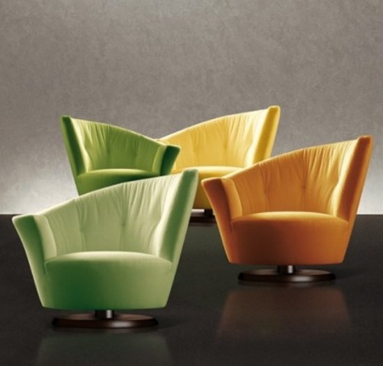 Otočná stolička vyrobená z plyšových giorgetti širokej škály farieb Otočná stolička vyrobená z plyšu od giorgetti v širokej škále farieb