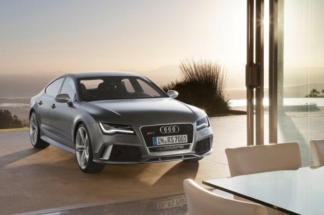 audi rs7 sportback rok 2014 športové auto vpredu predný športový automobil audi rs7 sportback 2014