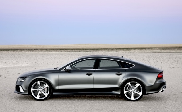 audi rs7 2014 čierny matný bočný pohľad audi rs7 sportback 2014 čierny matný bočný pohľad